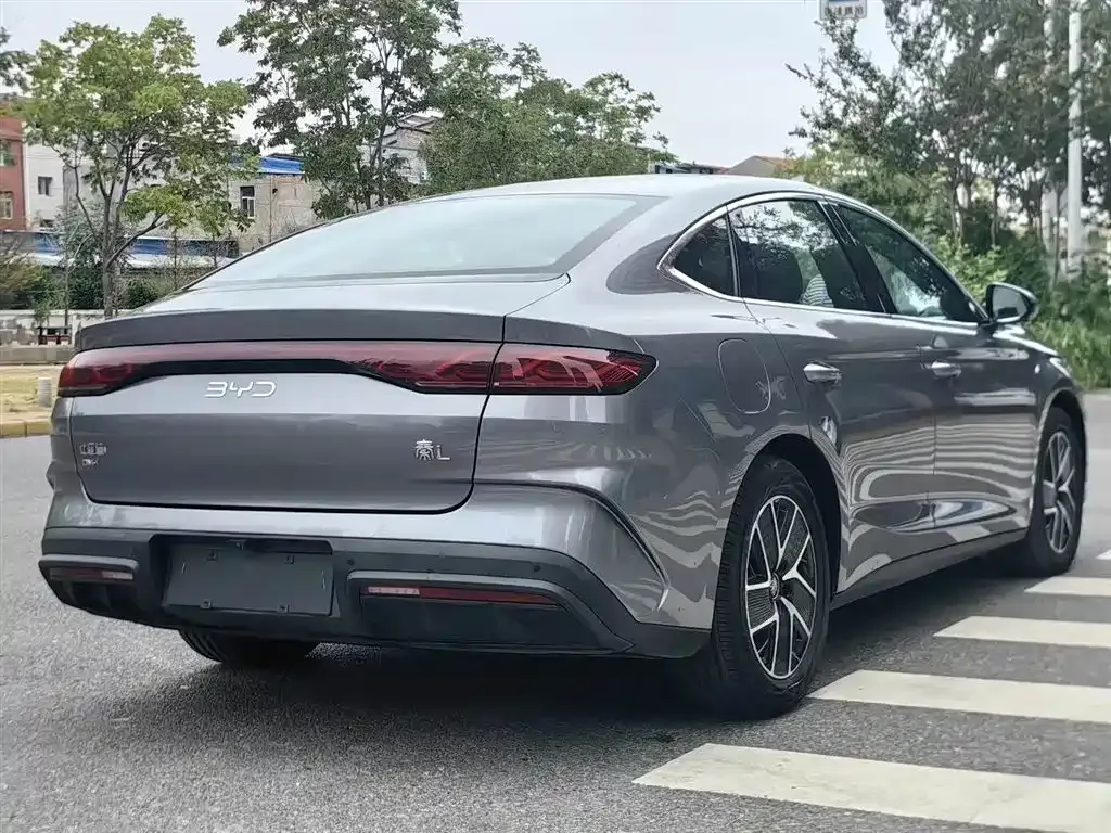 BYD Qin L — фото 9