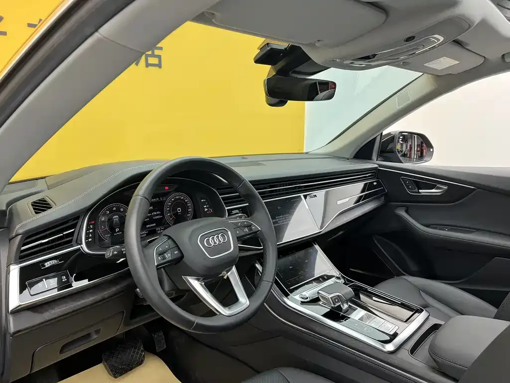 Audi Q8 — фото 2