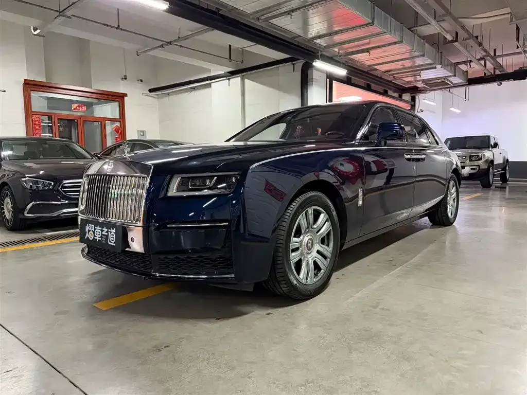 Rolls-Royce Ghost — фото 1