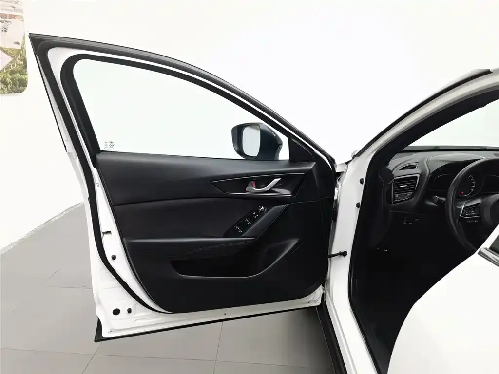 Mazda CX-4 2021 из CN, фото 8