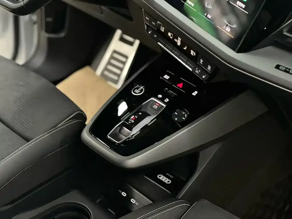 Audi Q5 e-tron 2024 из CN, фото 3