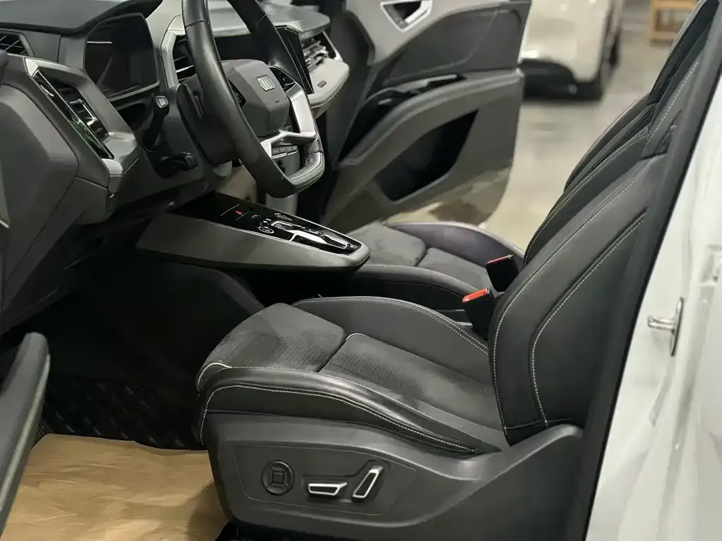 Audi Q5 e-tron 2024 из CN, фото 7