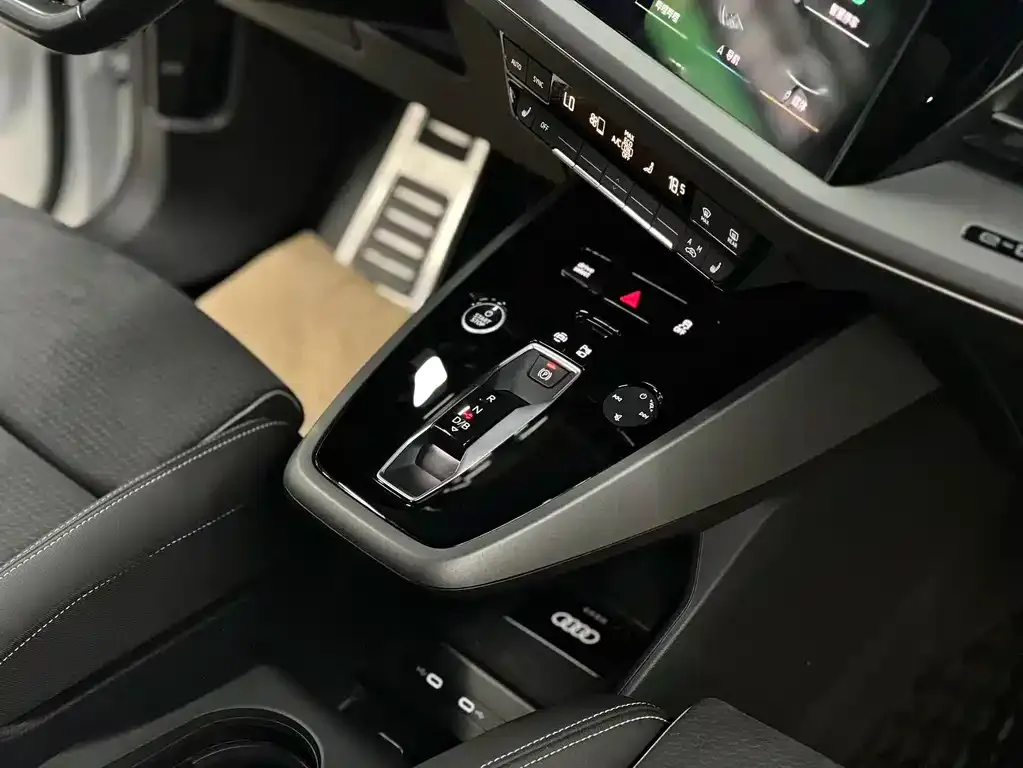 Audi Q5 e-tron 2024 из CN, фото 2