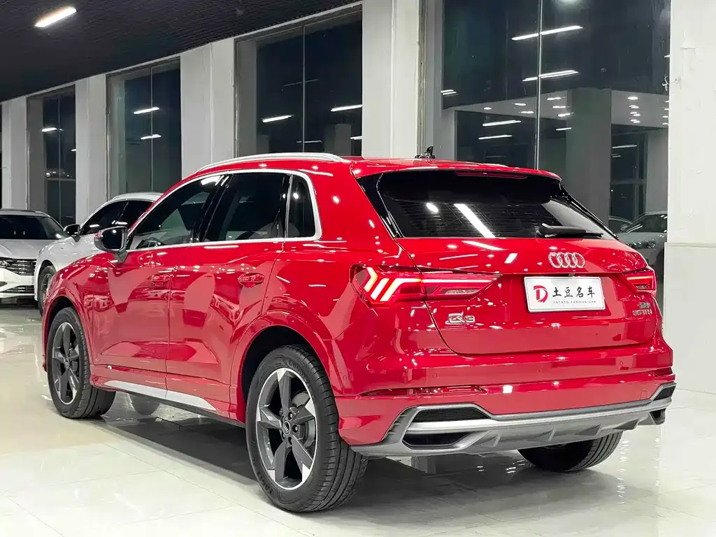Audi Q3 — фото 8