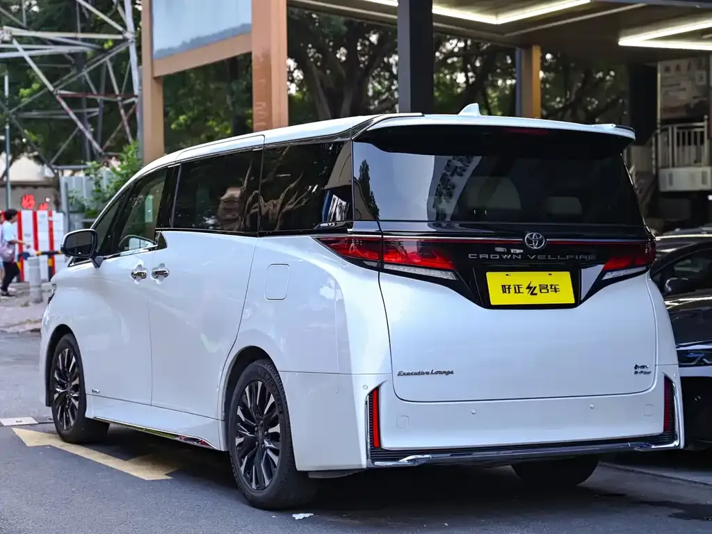 Toyota Vellfire — фото 5
