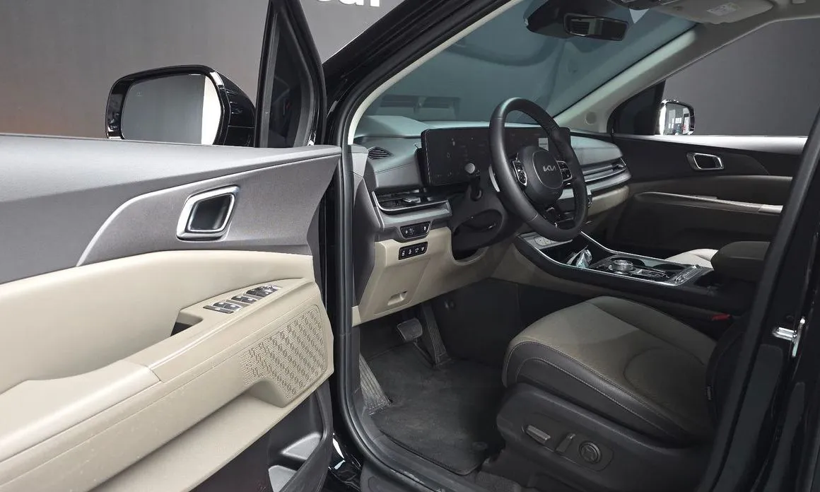 Kia Carnival 2025 из KR, фото 2