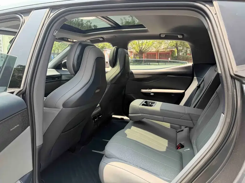 Lynk & Co 07 EM-P 2024 из CN, фото 9