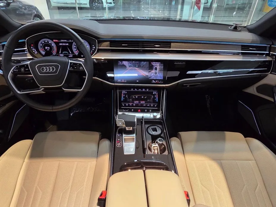 Audi A8 — фото 5