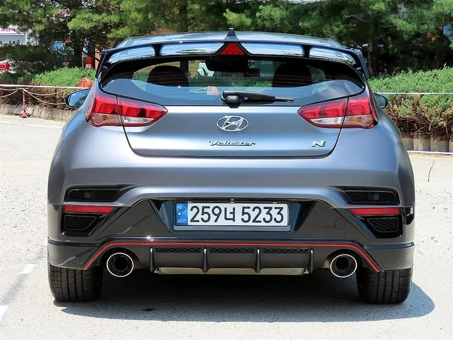 Hyundai Veloster — фото 10