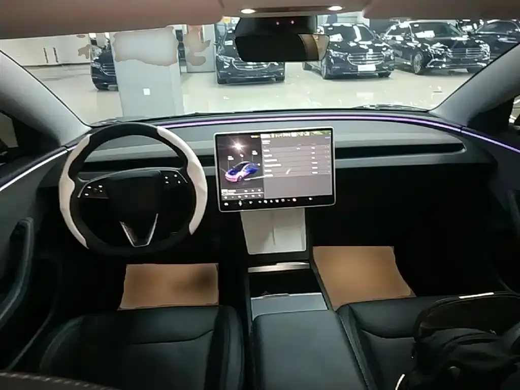 Tesla Model 3 — фото 4