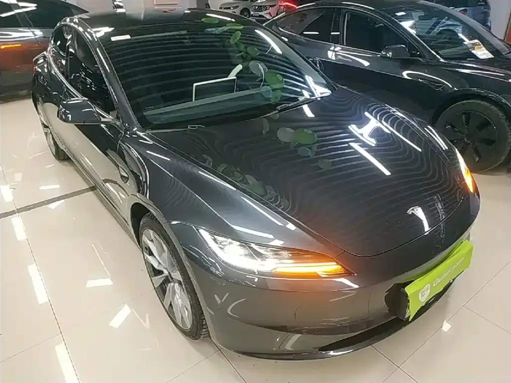 Tesla Model 3 — фото 7