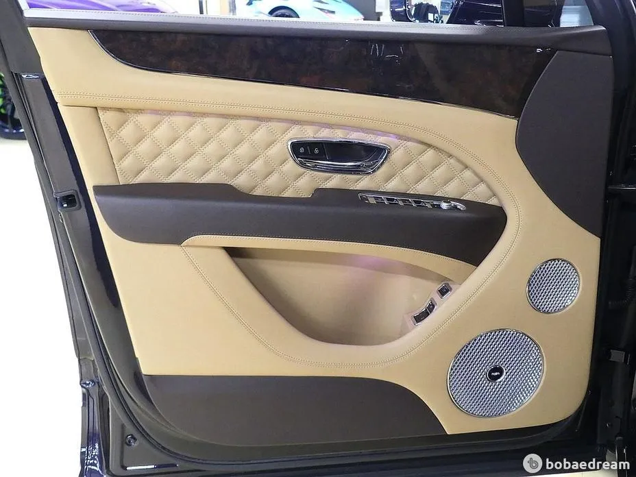 Bentley Bentayga 2022 из KR, фото 2