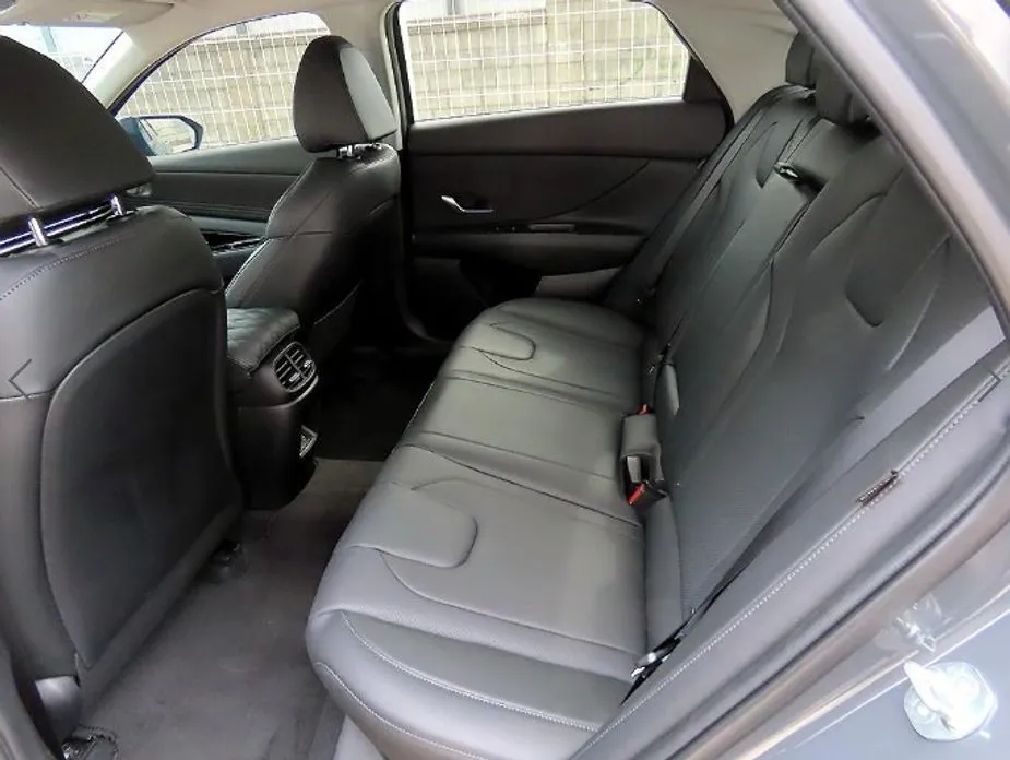 Hyundai AVANTE 2025 из KR, фото 4