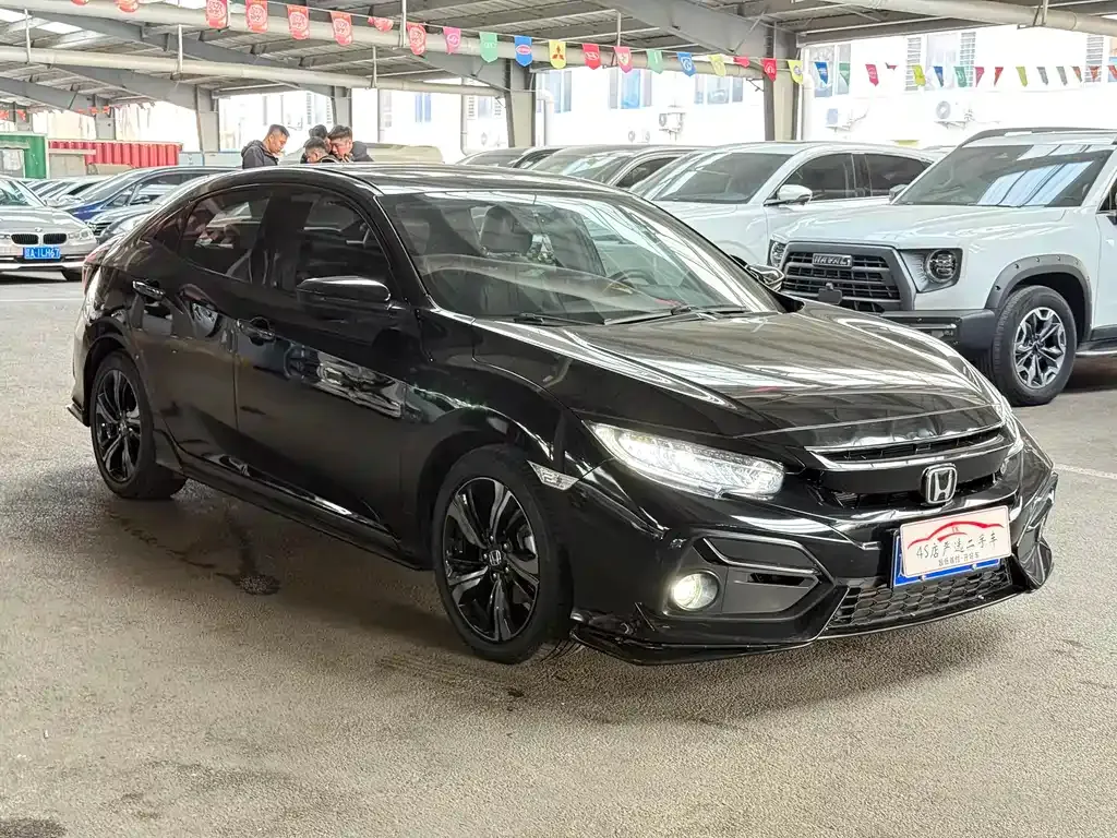 Honda Civic — фото 1