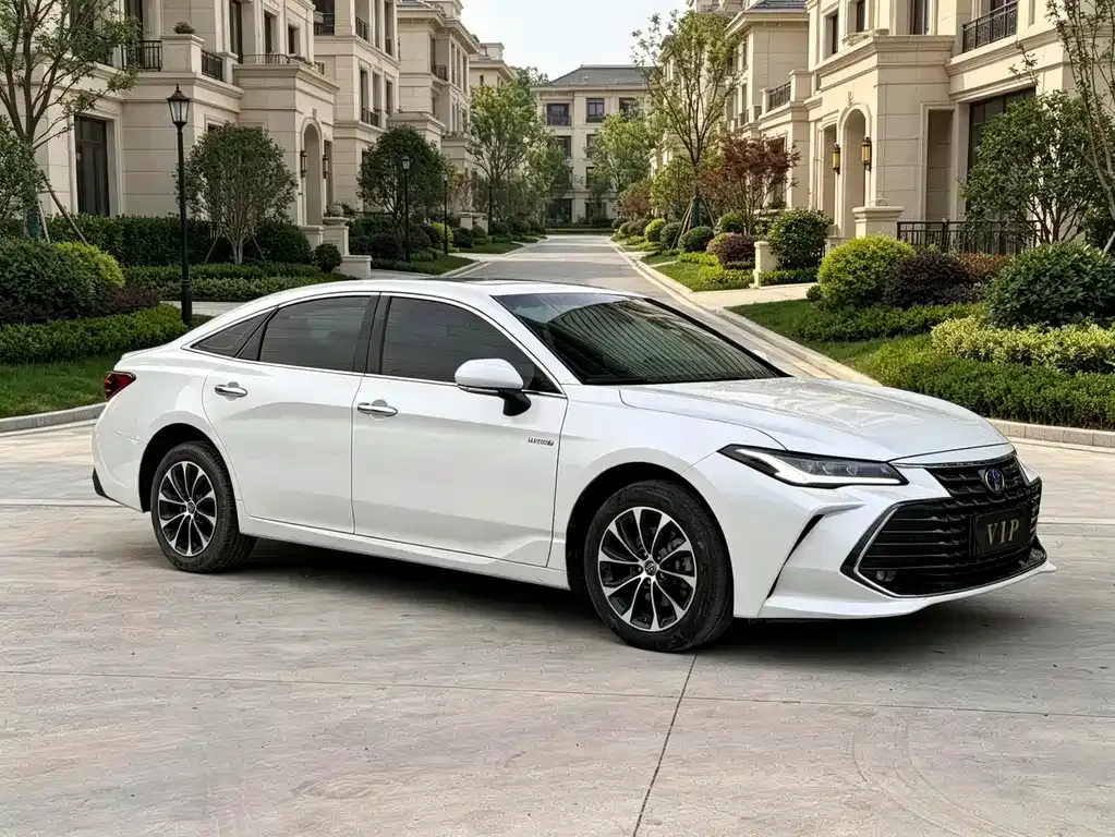 Toyota Avalon — фото 9