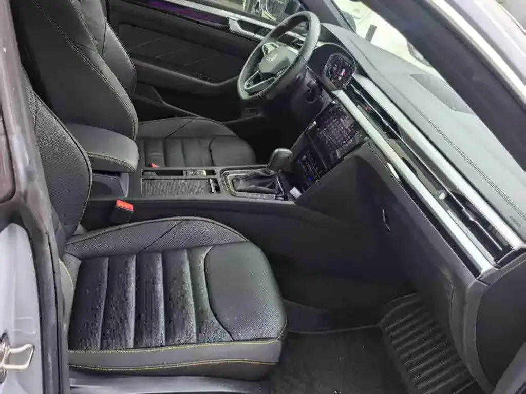 Volkswagen CC 2023 из CN, фото 7