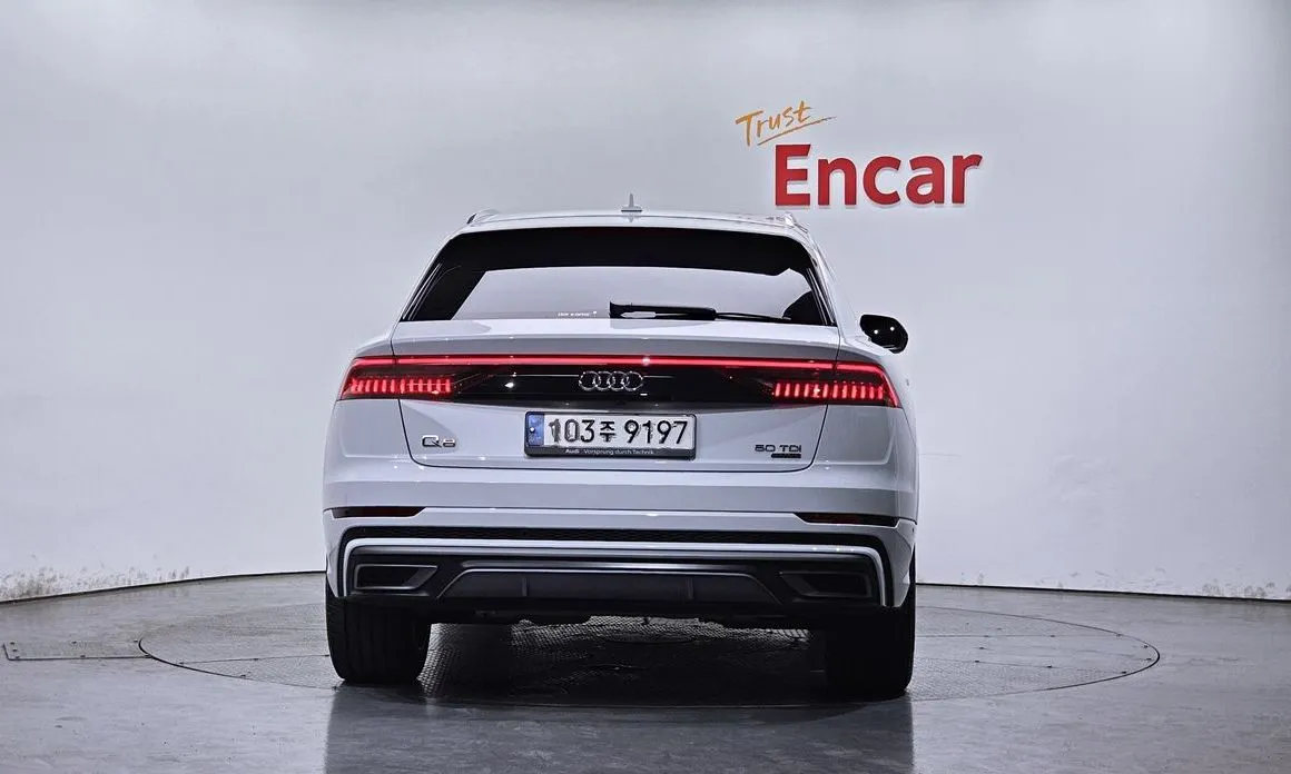 Audi Q8 2021 из KR, фото 3
