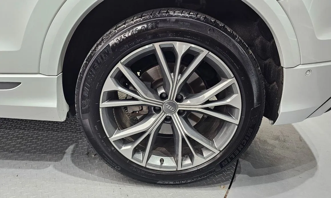 Audi Q8 2021 из KR, фото 7