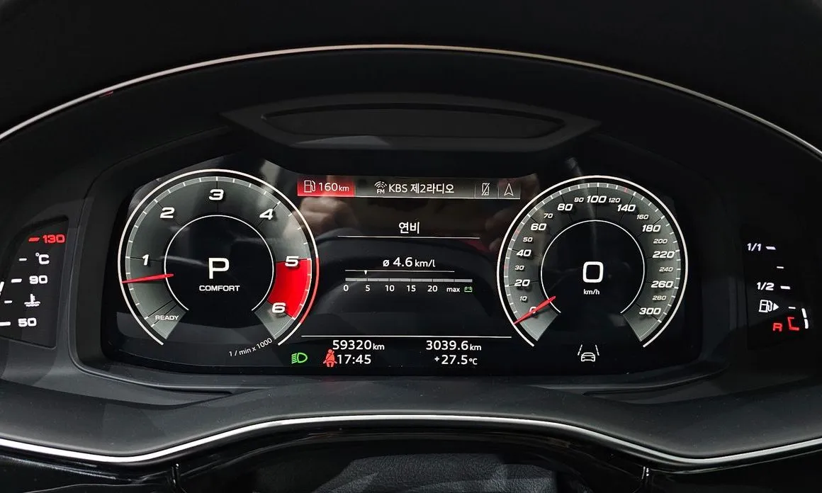 Audi Q8 2021 из KR, фото 5