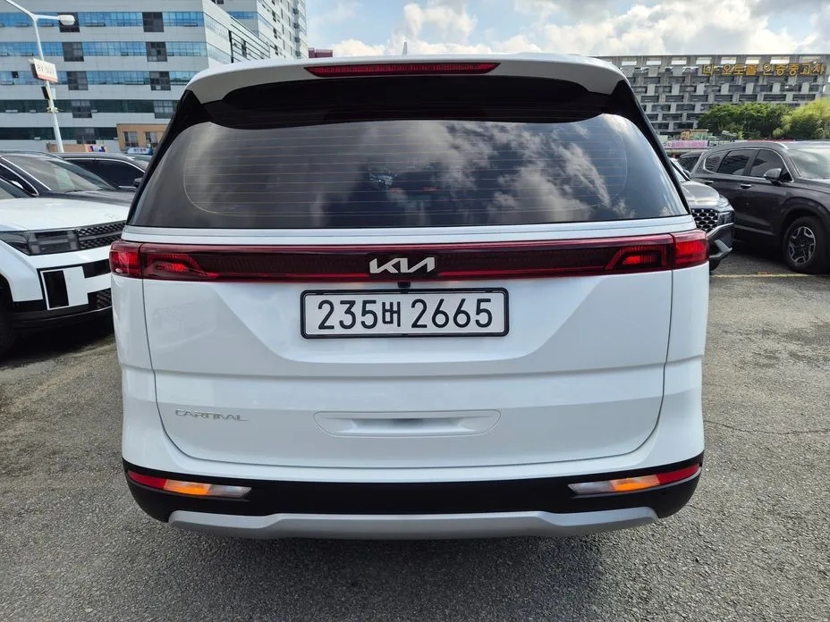 Kia Carnival — фото 2