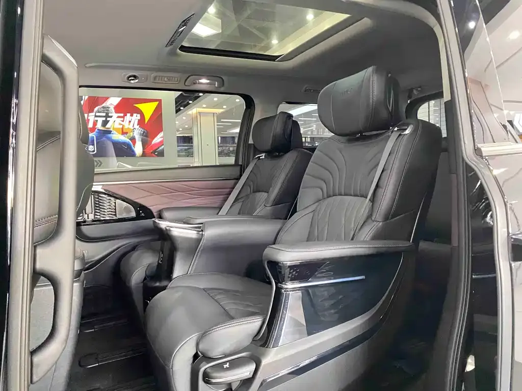 GAC Motor Trumpchi M8 — фото 2