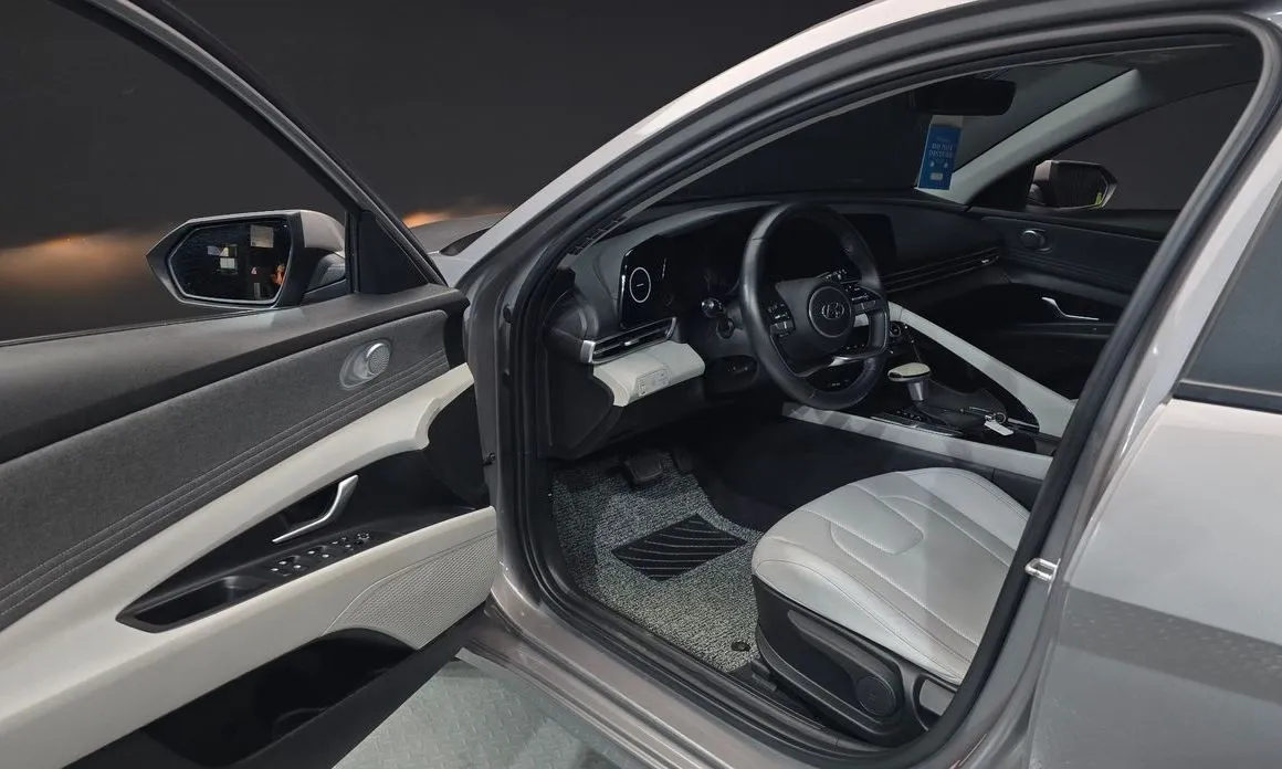 Hyundai AVANTE 2022 из KR, фото 8