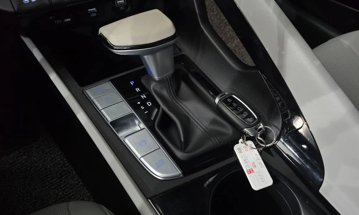 Hyundai AVANTE 2022 из KR, фото 5