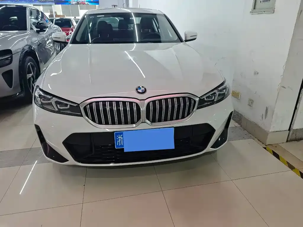 BMW 3 Series 2024 из CN, фото 2