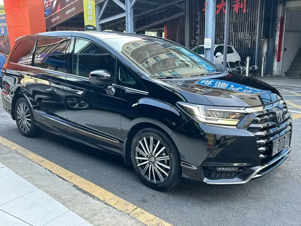 Honda Elysion — фото 10