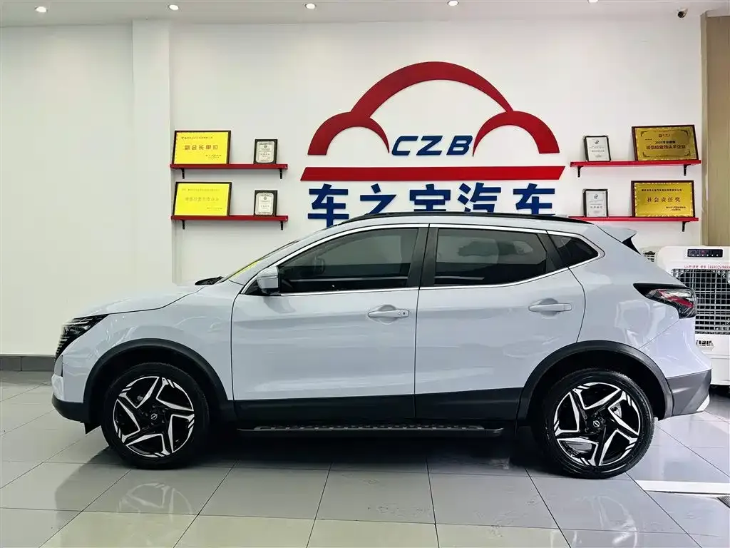 Nissan Qashqai — фото 9