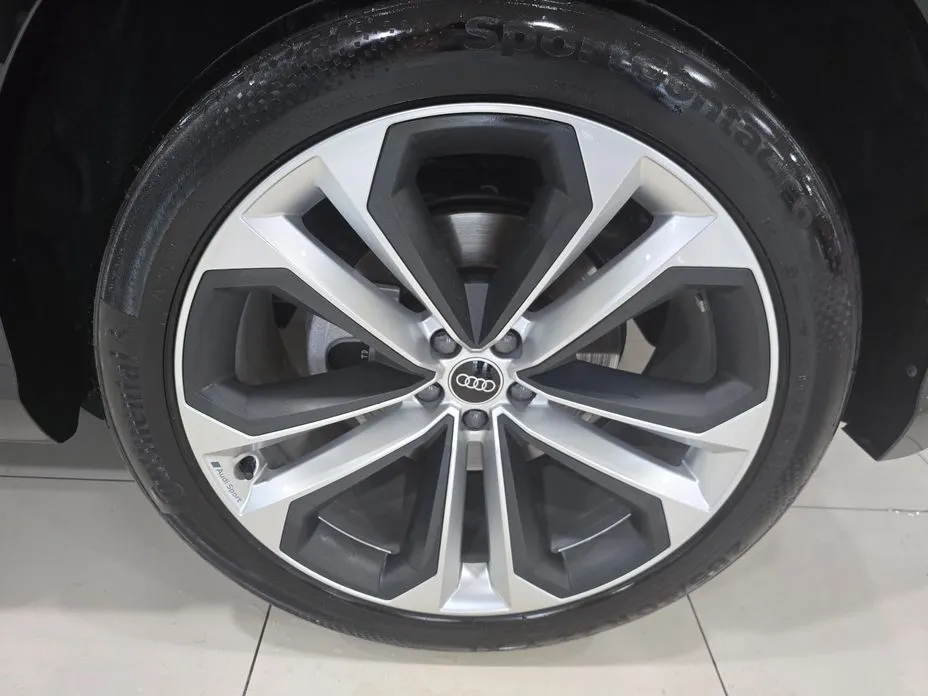 Audi Q8 2025 из KR, фото 7