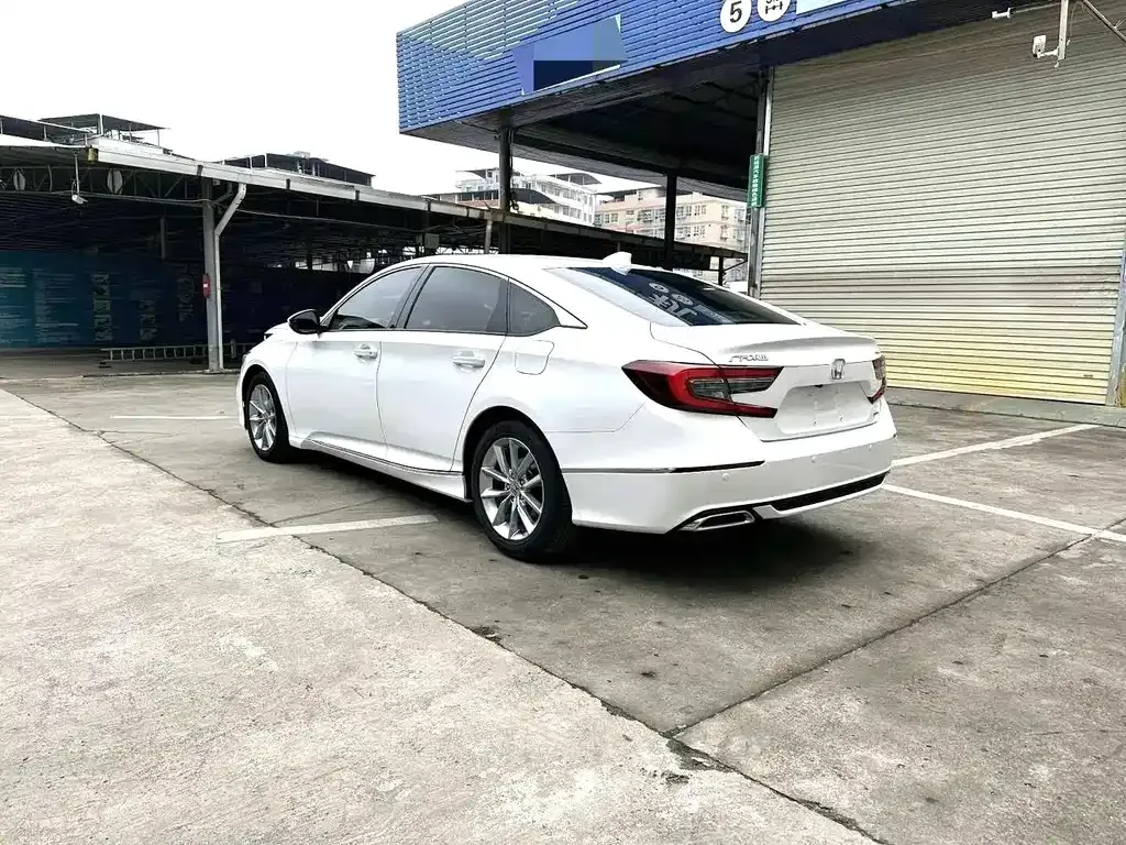 Honda Accord — фото 6