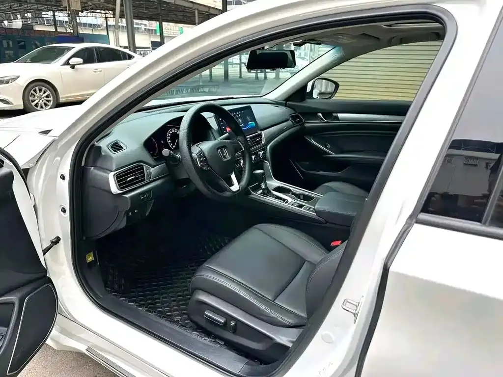 Honda Accord — фото 4