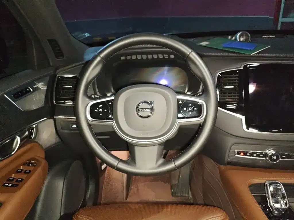 Volvo XC90 PHEV 2023 из CN, фото 10