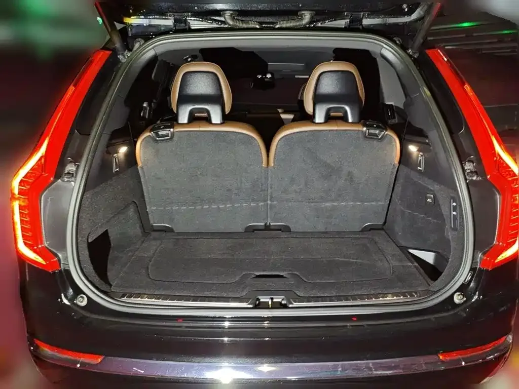 Volvo XC90 PHEV 2023 из CN, фото 4
