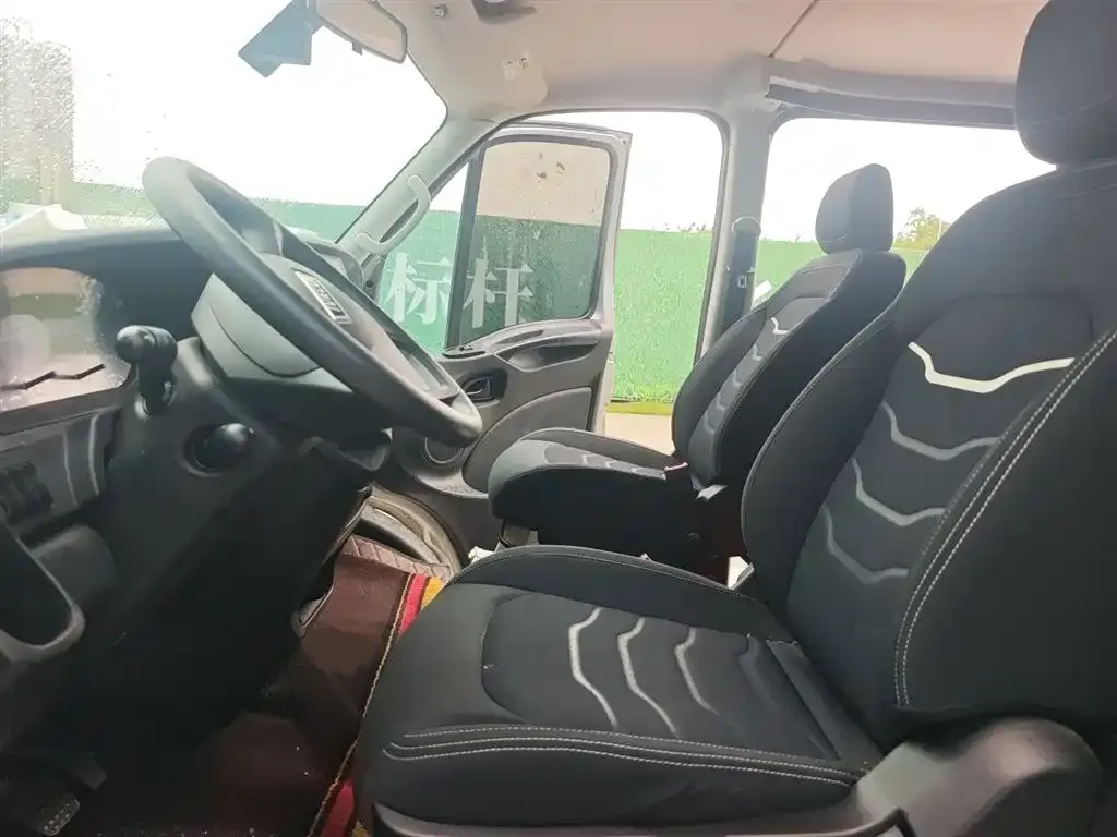 IVECO Ousheng 2021 из CN, фото 6