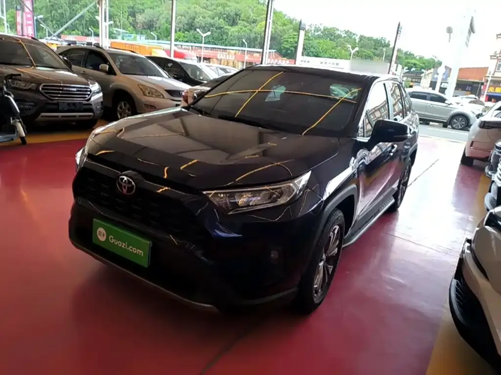 Toyota RAV4 2023 из CN, фото 5
