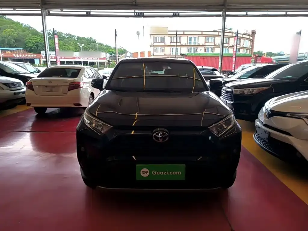 Toyota RAV4 2023 из CN, фото 6