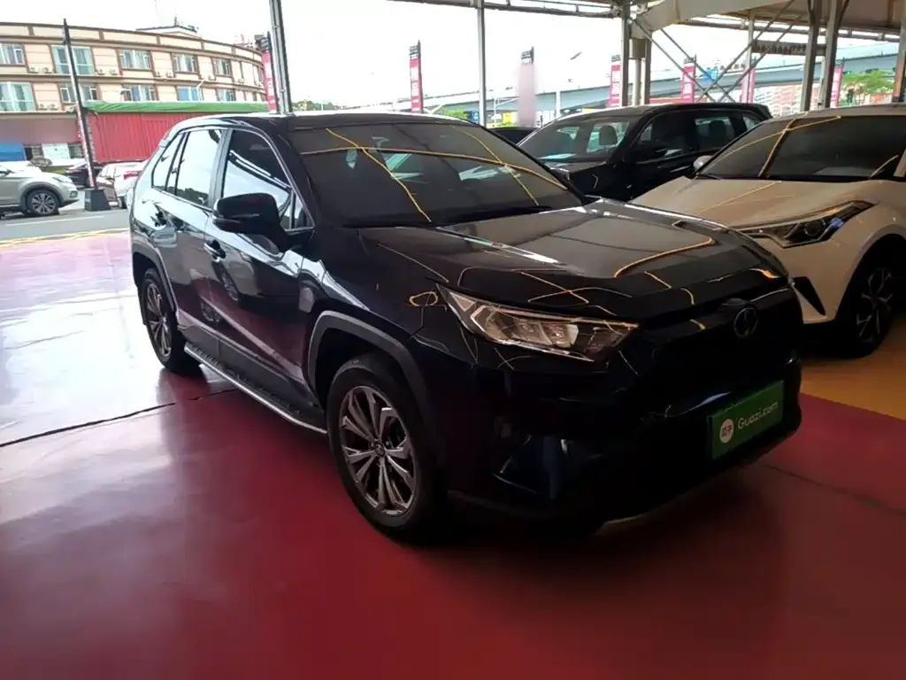 Toyota RAV4 2023 из CN, фото 9