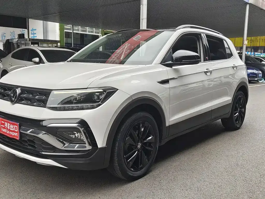 Volkswagen T-Cross — фото 1