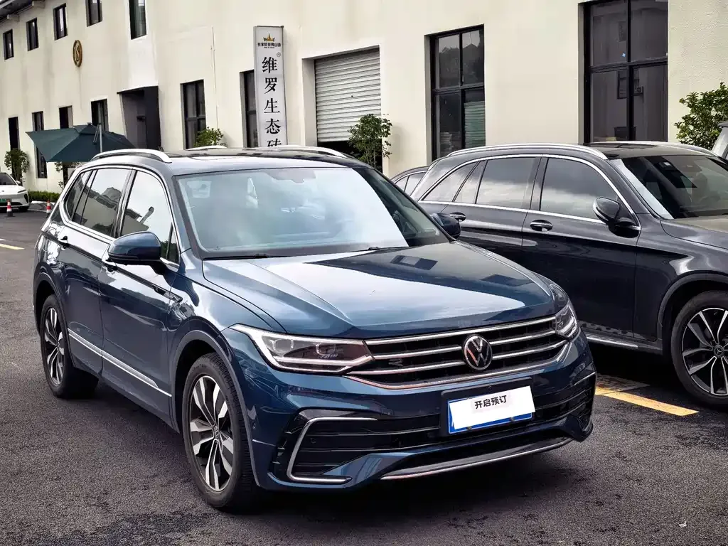 Volkswagen Tiguan L — фото 5