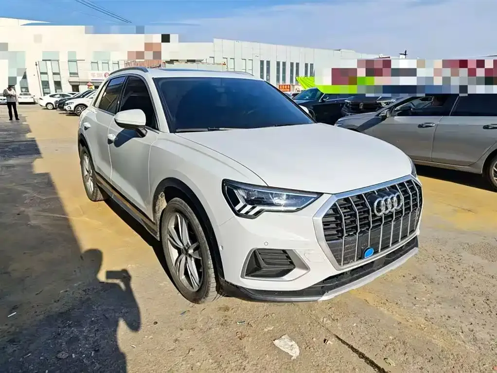 Audi Q3 — фото 8