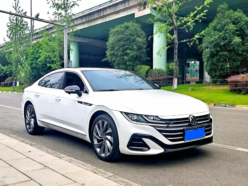 Volkswagen CC 2023 из CN, фото 5
