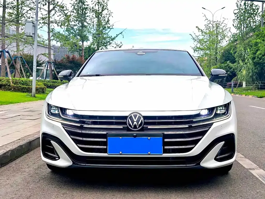 Volkswagen CC 2023 из CN, фото 7