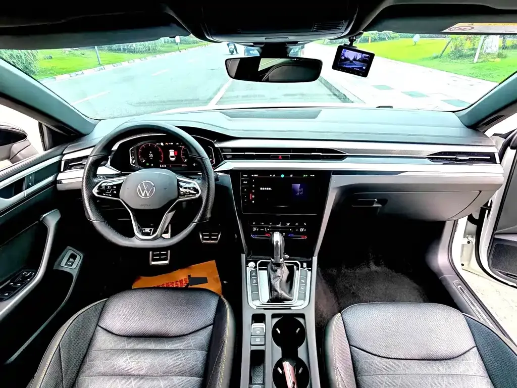 Volkswagen CC 2023 из CN, фото 4