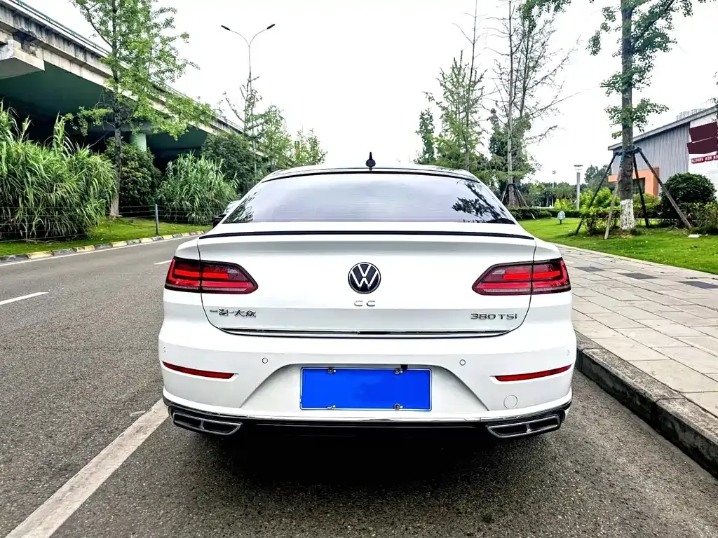 Volkswagen CC 2023 из CN, фото 6