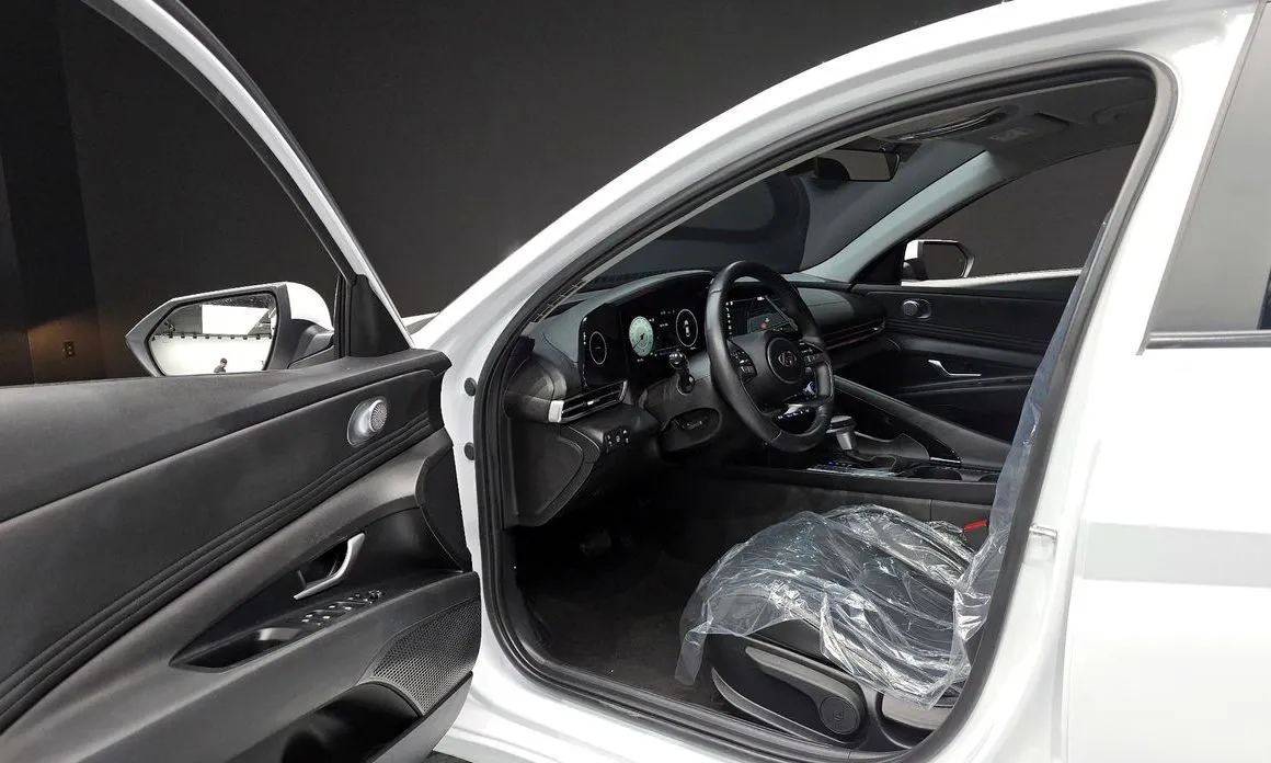 Hyundai AVANTE 2023 из KR, фото 10
