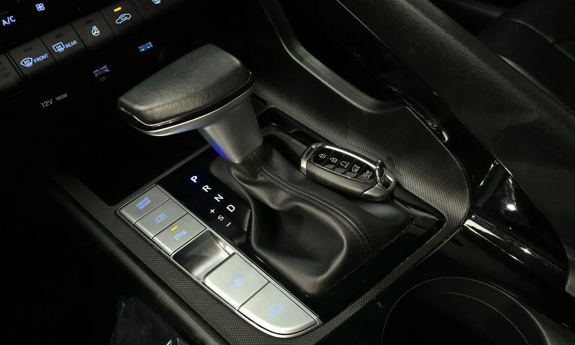 Hyundai AVANTE 2023 из KR, фото 7