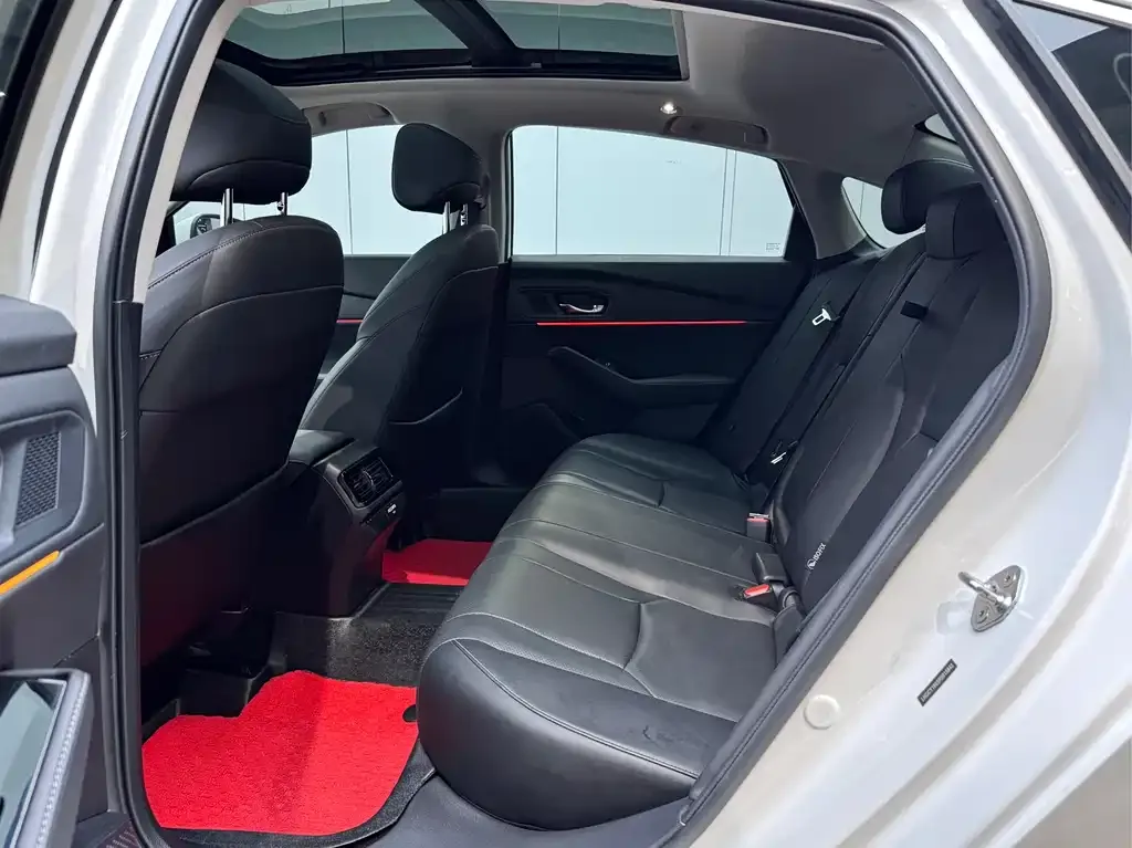 Honda Accord — фото 10