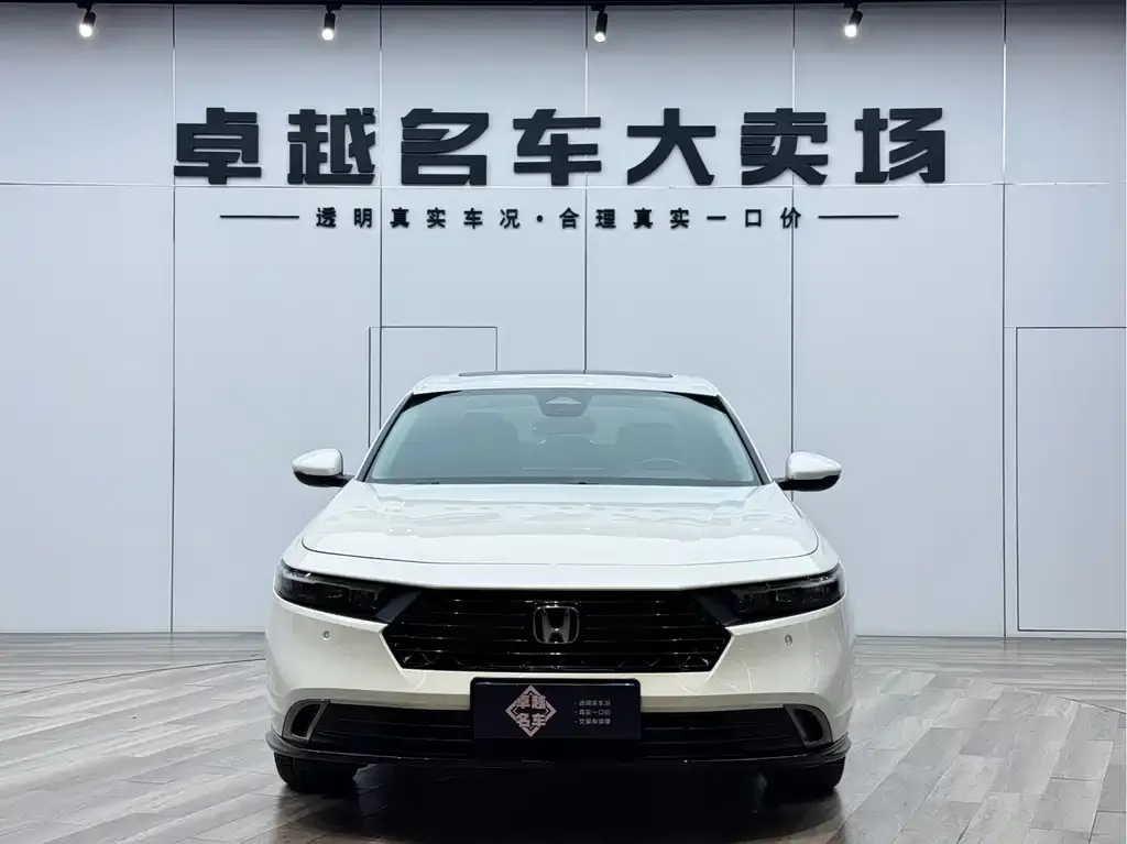 Honda Accord — фото 9